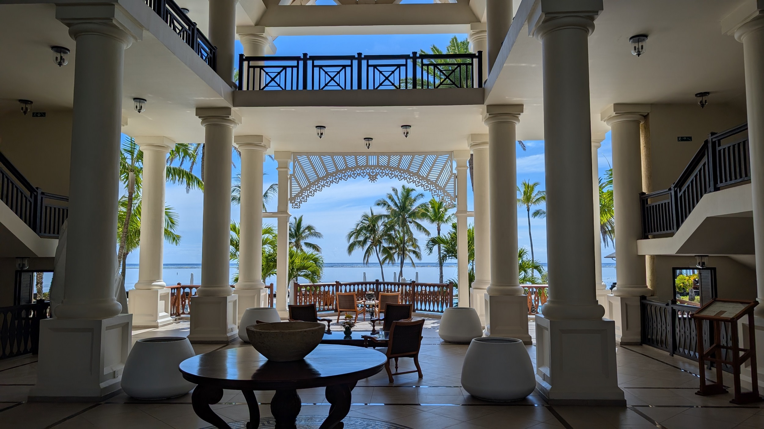 Sieht schon nett aus, die Lobby im Hotel