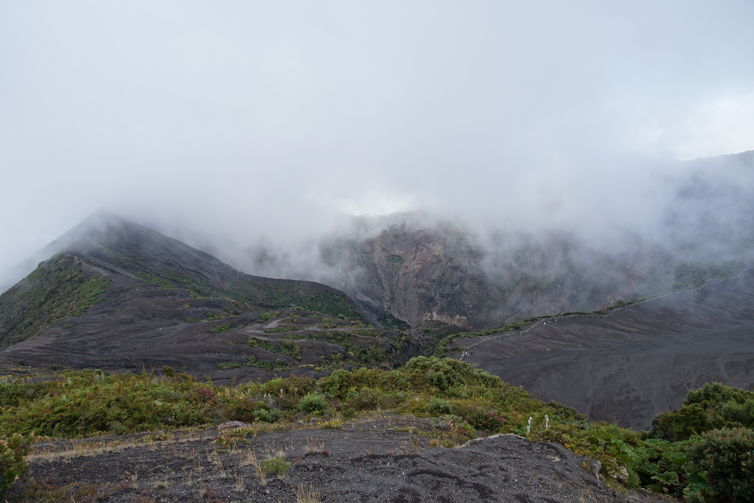 30 min später auf dem Gipfel, alles zu