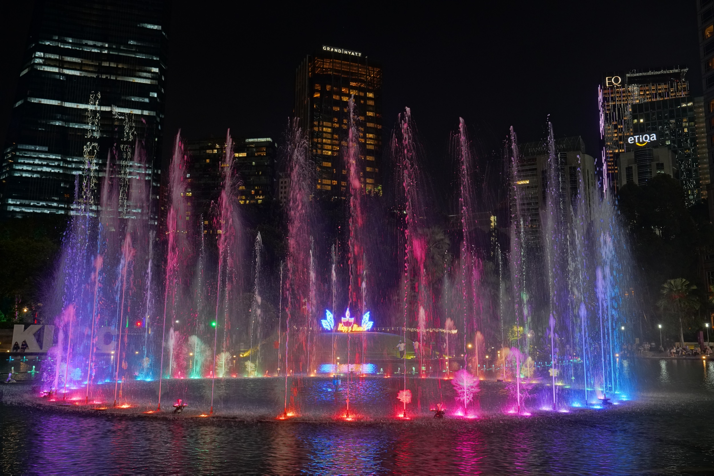 Wasserspiele an der KLCC Mall