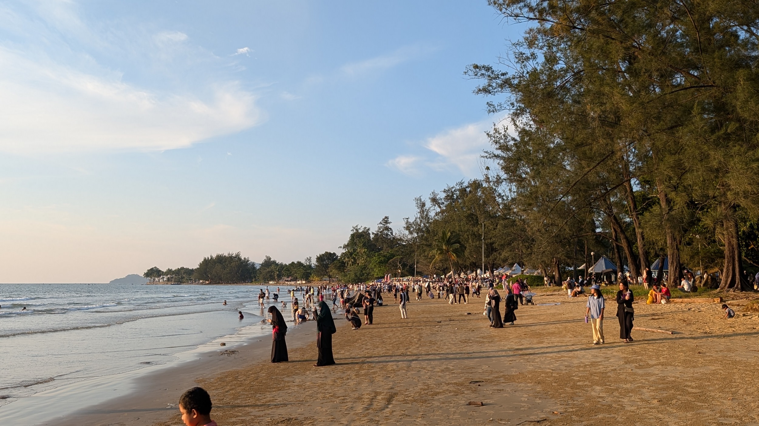Tanjung Aru Beach, der top Sunsetpoint von kota Kinabalu