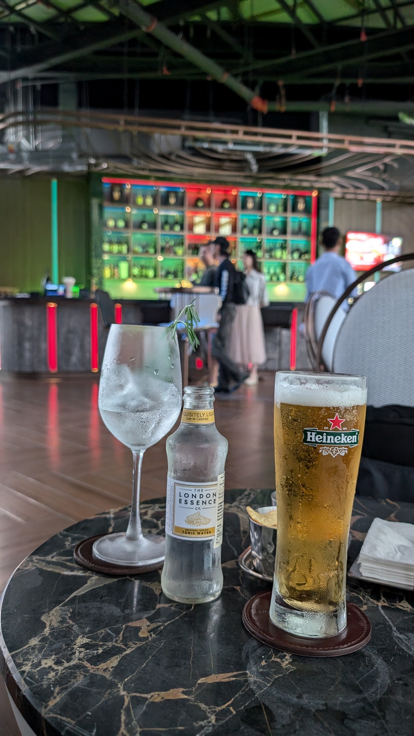 Auf ein Bier in der Rooftop Bar der Imperial Lexis Kuala Lumpur