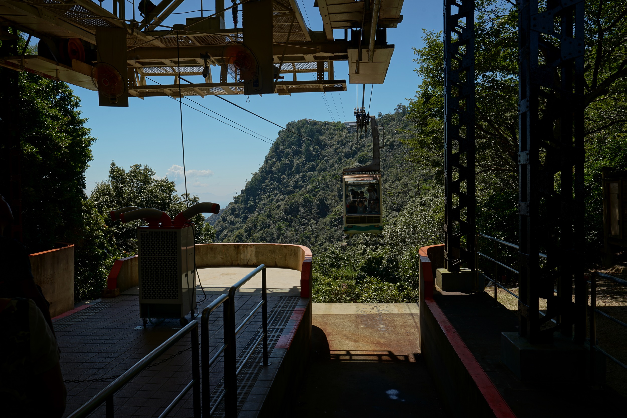 Mit der Seilbahn hoch zum Mt. Misen