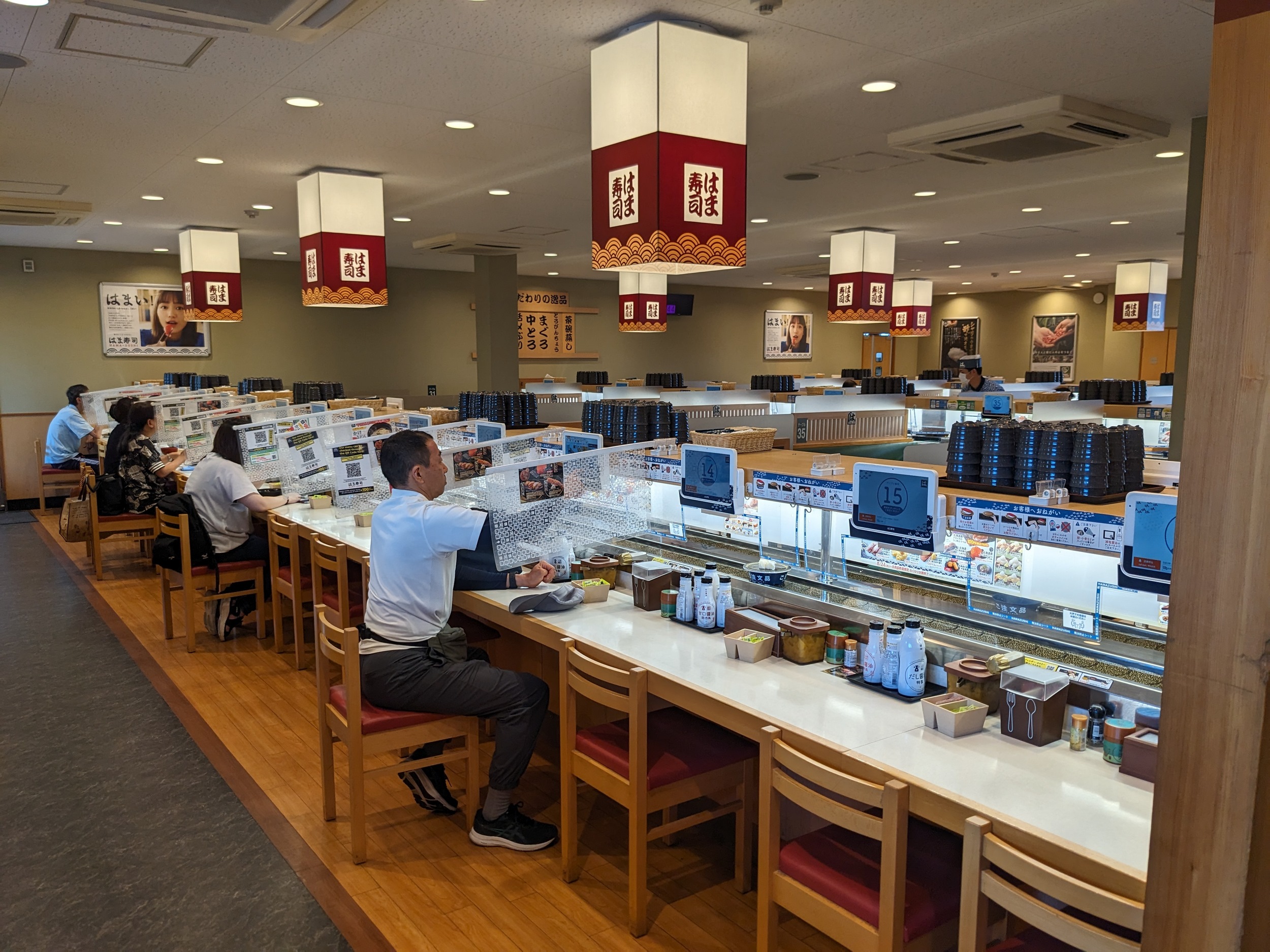 Mittagessen im Sushi Restaurant - Erster gedanke: die spielen bingo