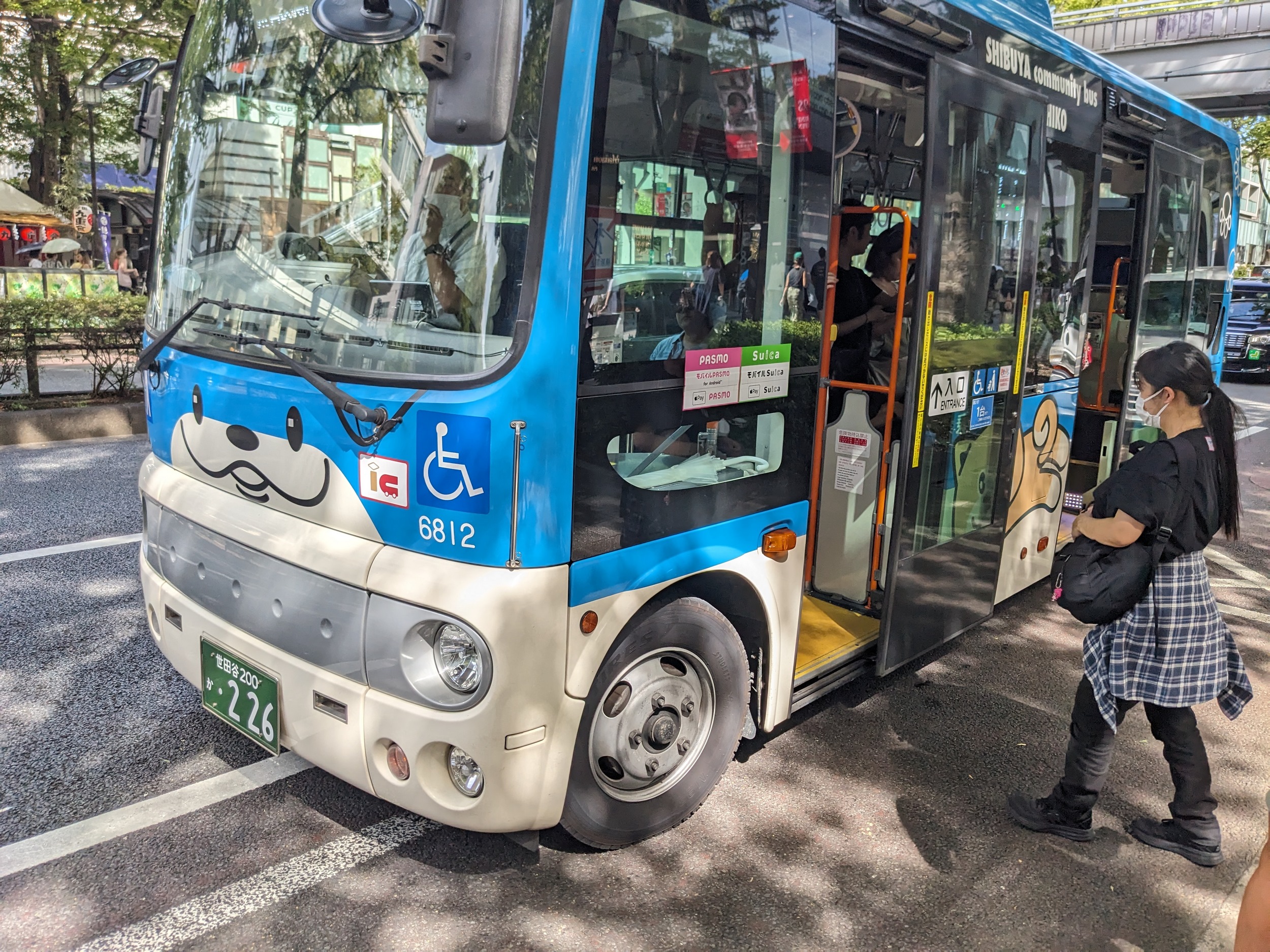 hier der Hachiko Bus, knuffig