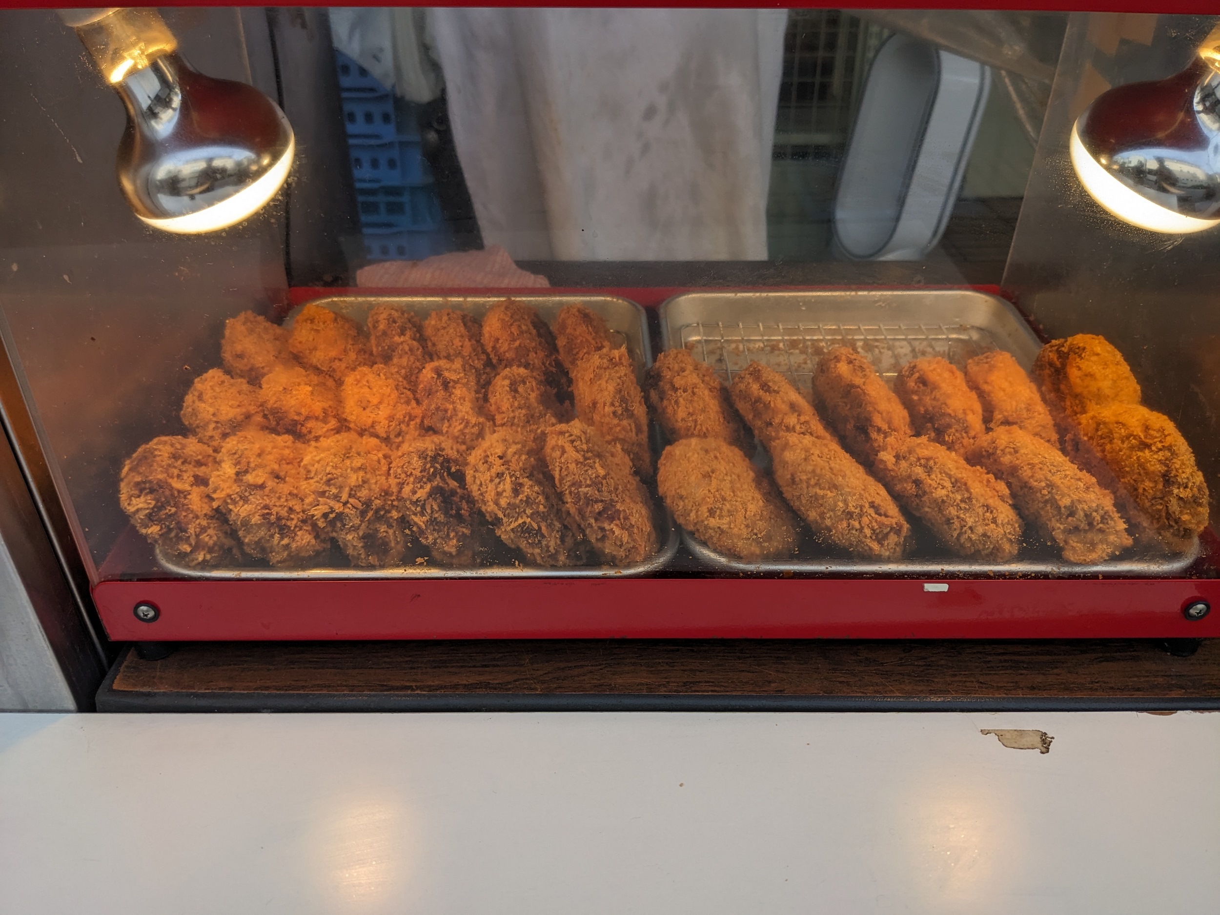 Die Friko haben wir in Yanaka probiert, war ausser Fleisch viel anderes mit drin