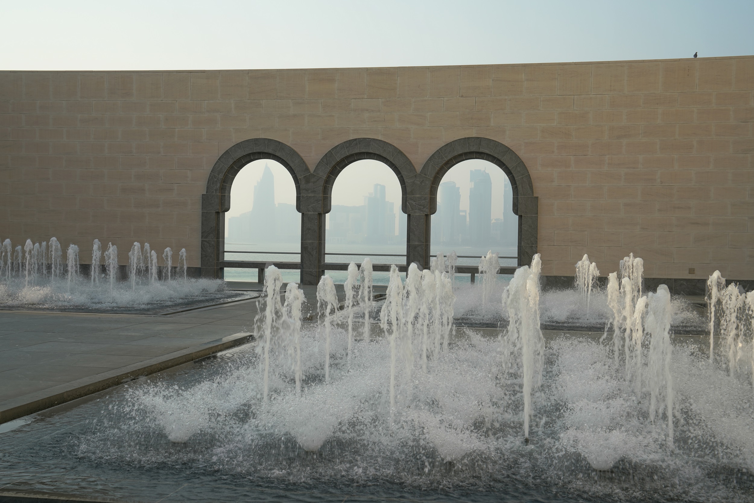 Terasse mit Aussicht auf die Skyline